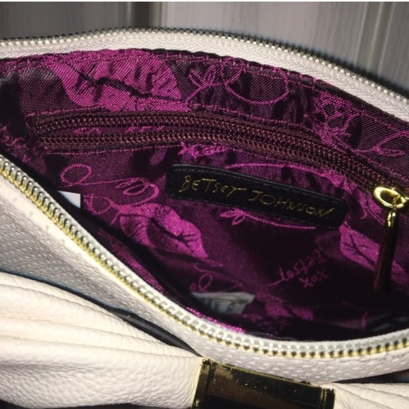 Betsey Johnson Bow Crossbody - Picture 8 of 8